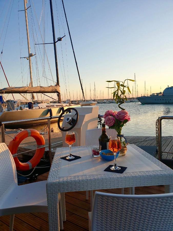Houseboat Seabreeze 호텔 알게로 외부 사진